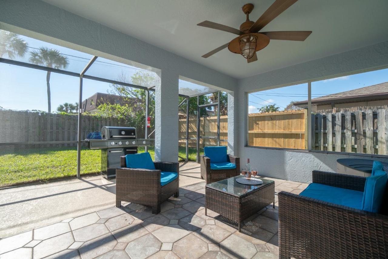 Serene Seaside Retreat - Dog Friendly - 2Br Townhouse With Shared Heated Pool Steps To Paradise Beach! Melbourne Exterior foto