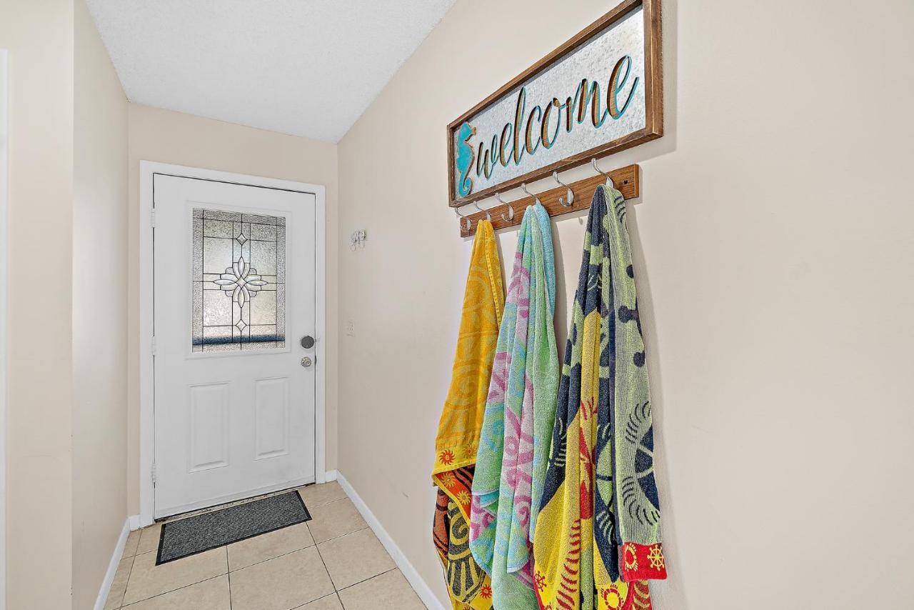 Serene Seaside Retreat - Dog Friendly - 2Br Townhouse With Shared Heated Pool Steps To Paradise Beach! Melbourne Exterior foto